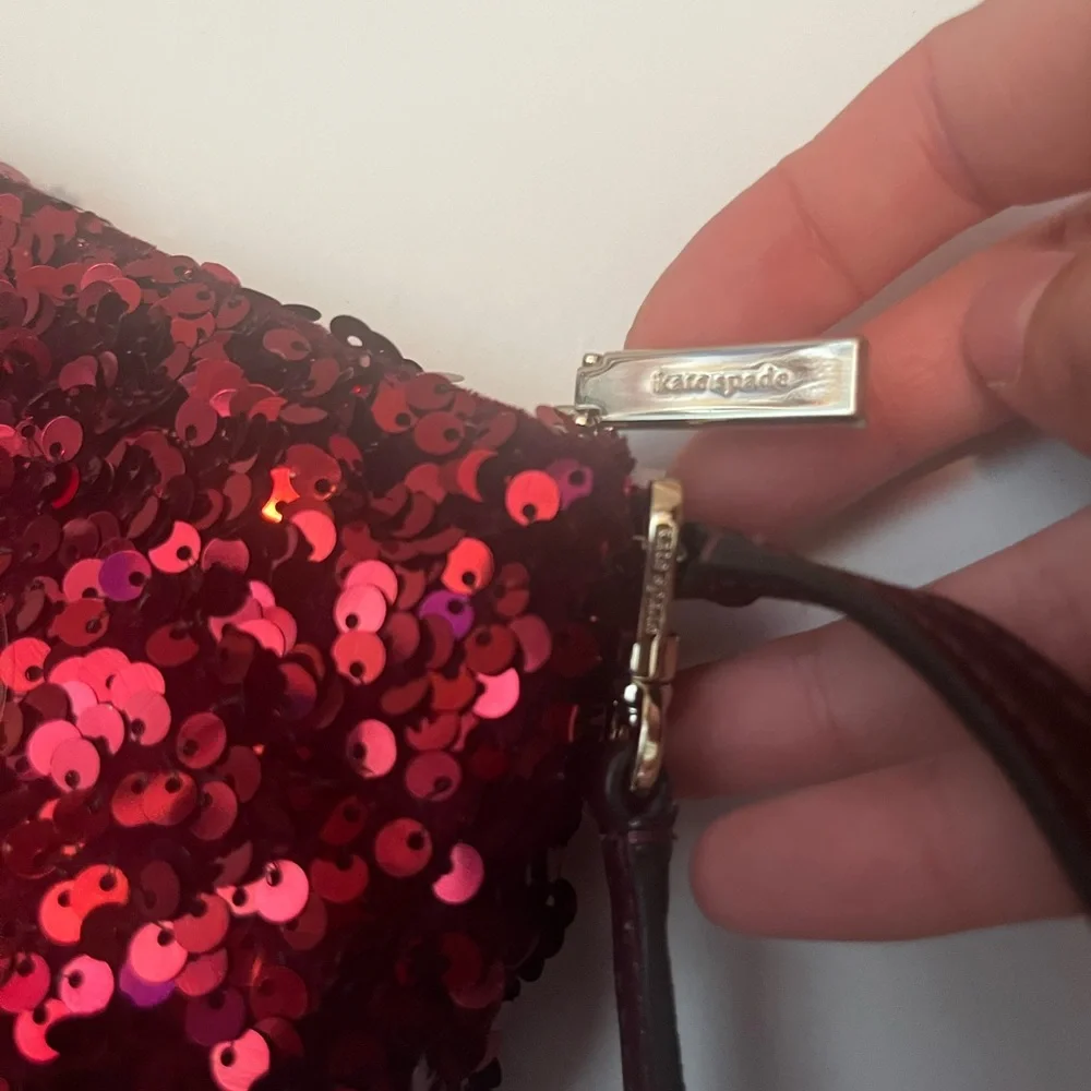 New with Tags Gorgeous Kate Spade Kiki Red Sequin Convertible Wristlet